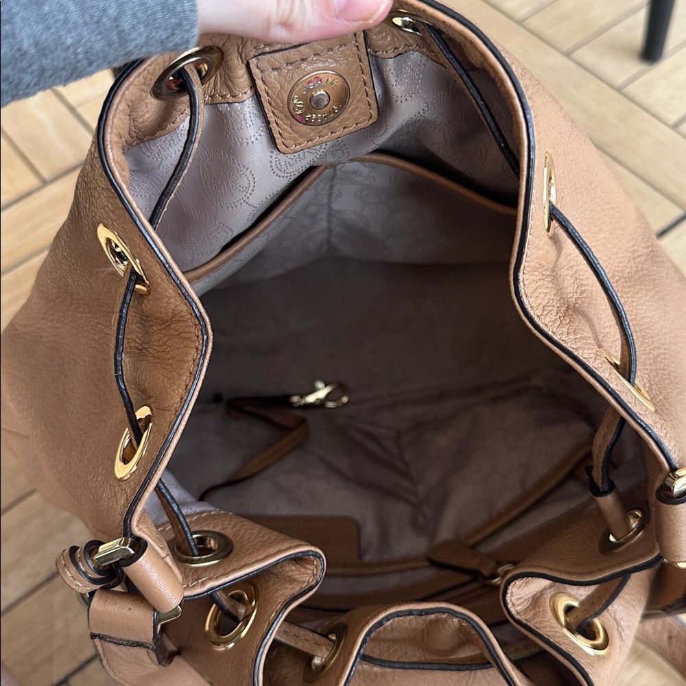 Michael Kors Leather Shoulder Bag - Picture 4 of 6